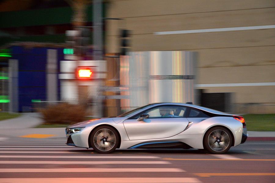  BMW i8 2014 года  (фото 66 из 180)